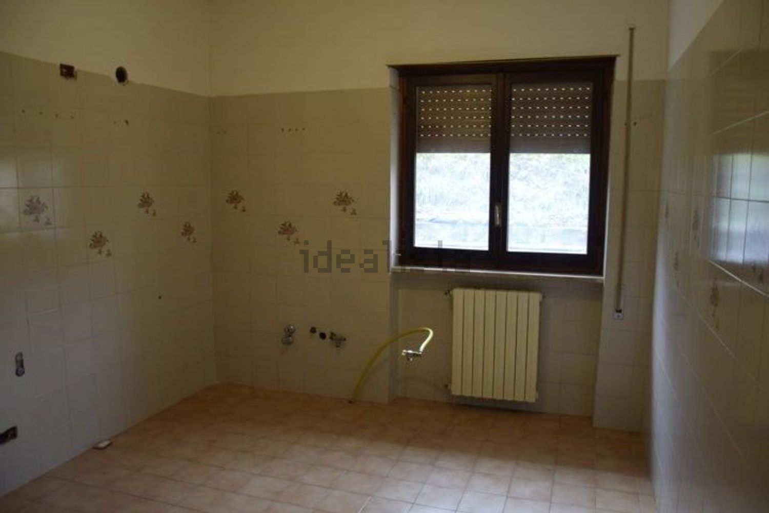 casa indipendente in vendita a Vallemaio