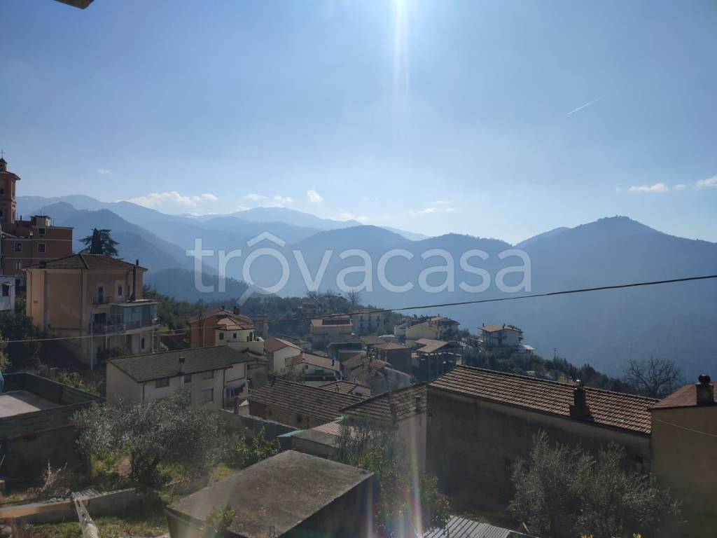 casa indipendente in vendita a Vallerotonda in zona Valvori