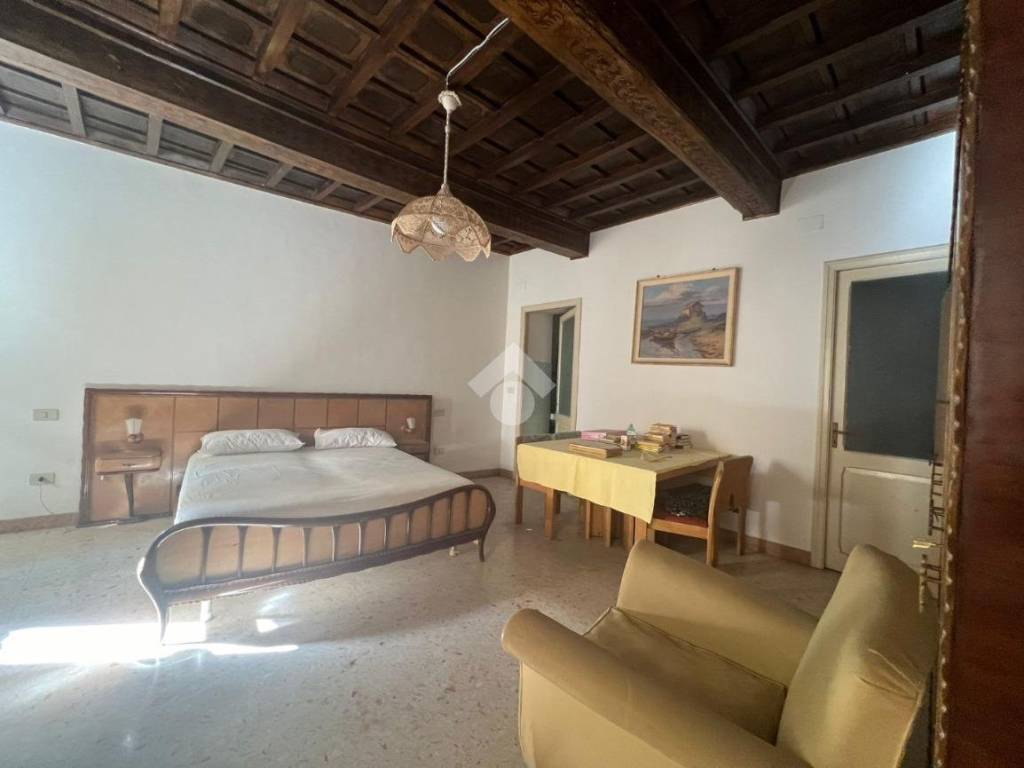 intera palazzina in vendita a Veroli
