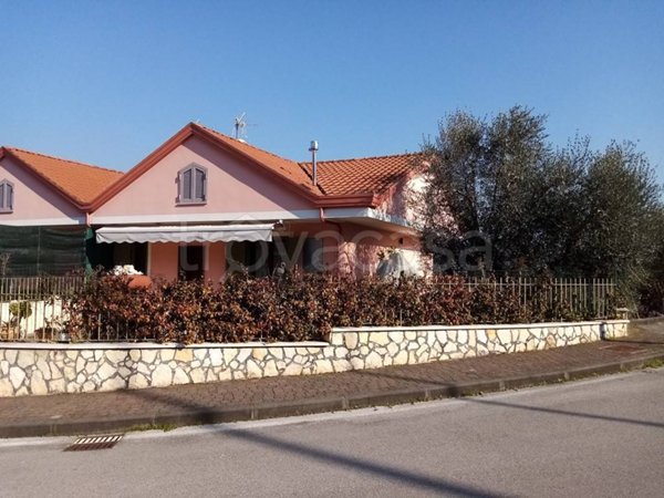 casa indipendente in vendita a Veroli
