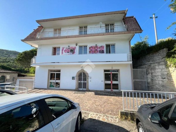 casa semindipendente in vendita a Veroli in zona Santa Francesca