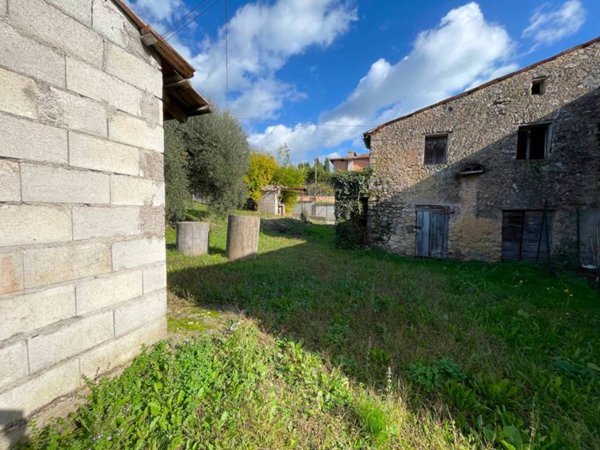 casa indipendente in vendita a Veroli in zona Castelmassimo