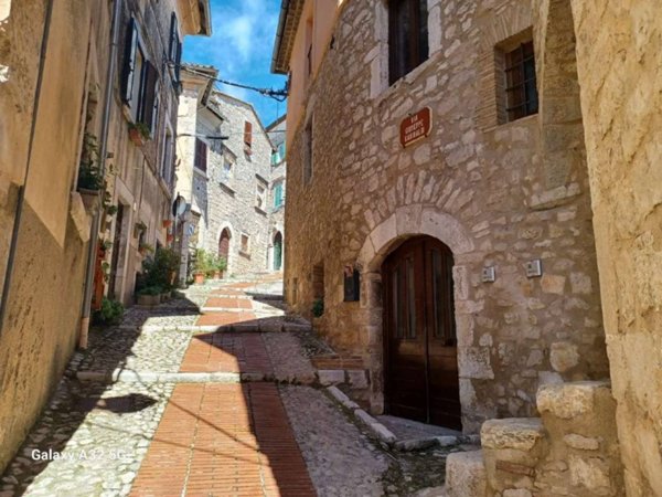 casa indipendente in vendita a Veroli