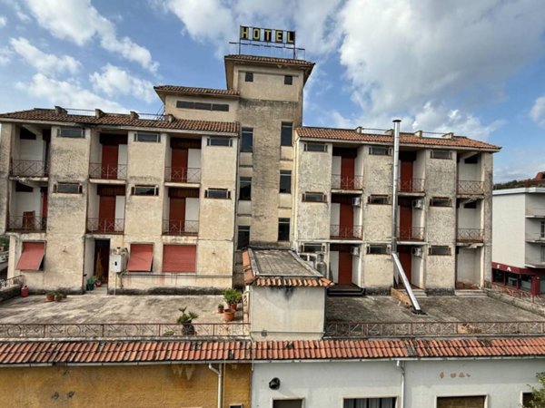 intera palazzina in vendita a Veroli in zona Giglio