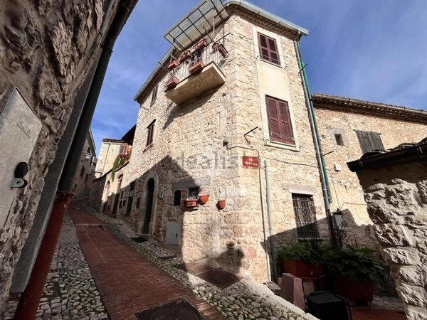 casa semindipendente in vendita a Veroli