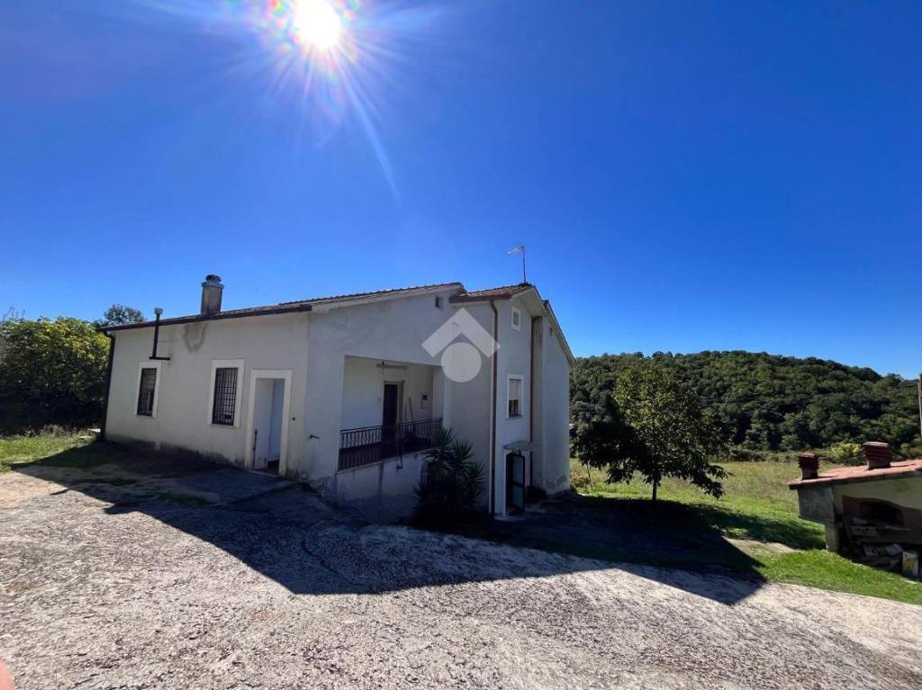 casa indipendente in vendita a Veroli in zona Bagnara