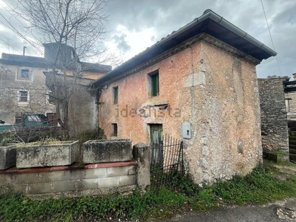 appartamento in vendita a Veroli in zona Santa Francesca