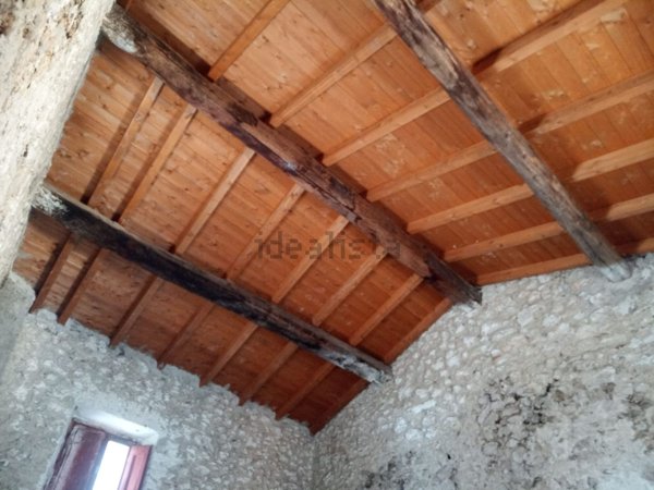 casa indipendente in vendita a Veroli
