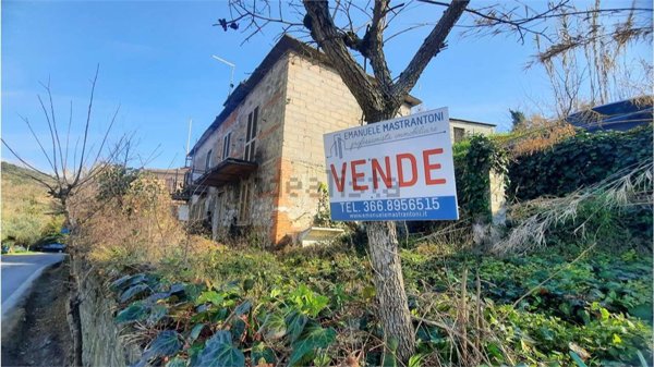 casa indipendente in vendita a Veroli in zona Giglio