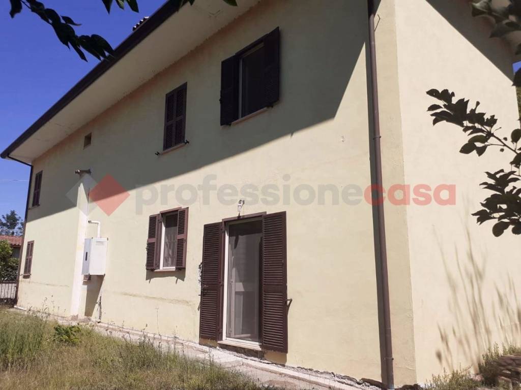 casa indipendente in vendita a Veroli in zona Castelmassimo