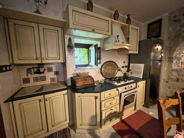 casa indipendente in vendita a Veroli