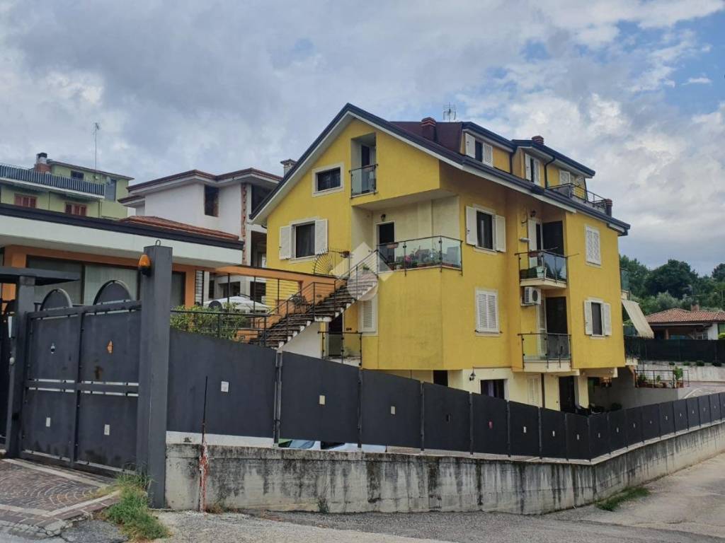 appartamento in vendita a Veroli in zona Giglio