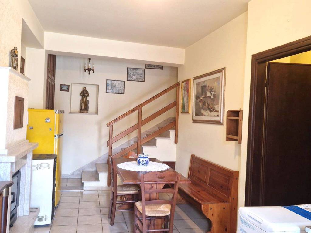 casa indipendente in vendita a Veroli in zona Castelmassimo