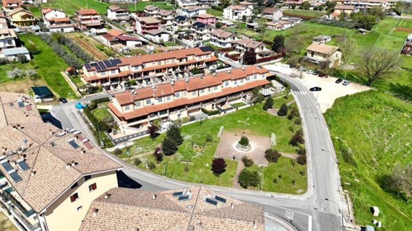 casa indipendente in vendita a Veroli in zona Casamari