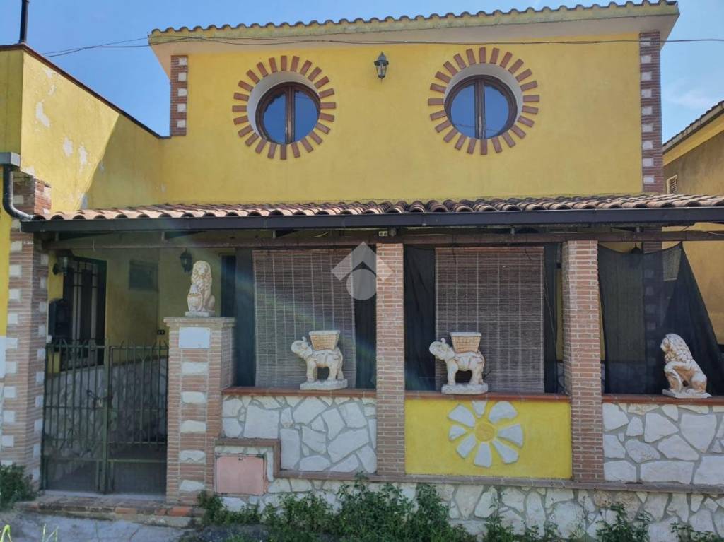 casa indipendente in vendita a Veroli