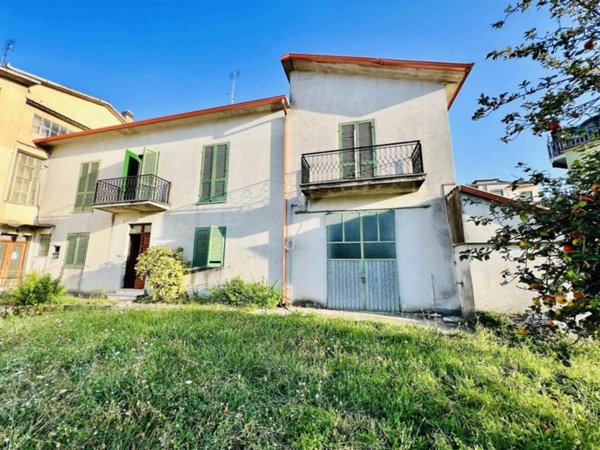 casa indipendente in vendita a Veroli in zona Giglio