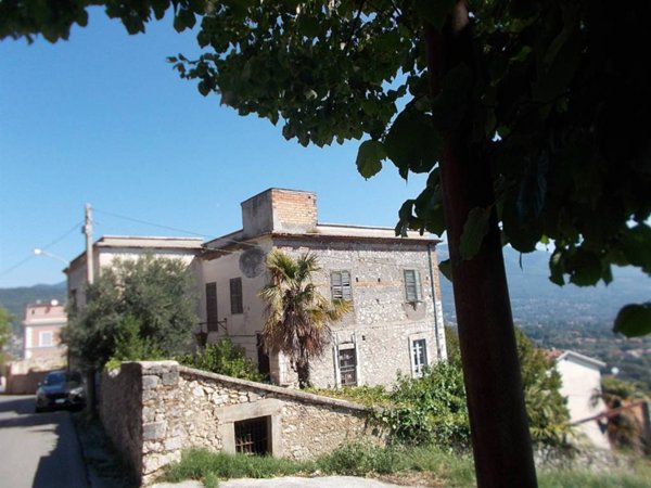 casa indipendente in vendita a Veroli