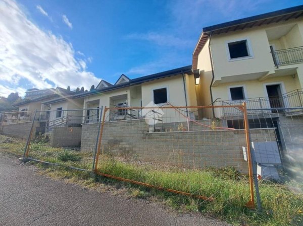 casa indipendente in vendita a Veroli