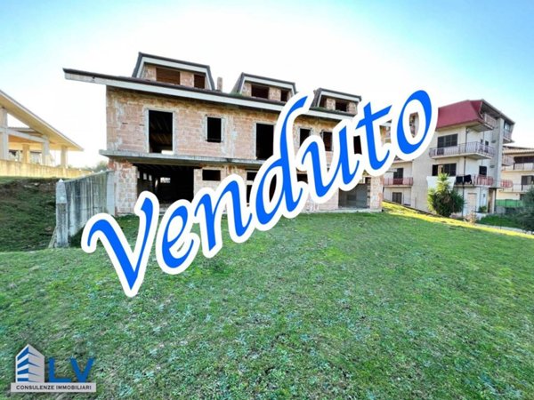 casa indipendente in vendita a Veroli in zona Castelmassimo