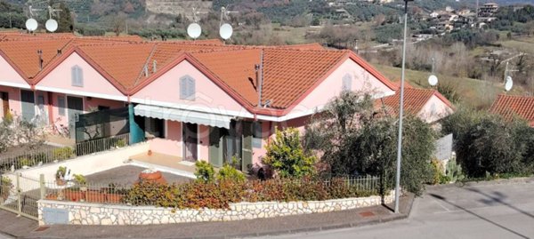casa indipendente in vendita a Veroli