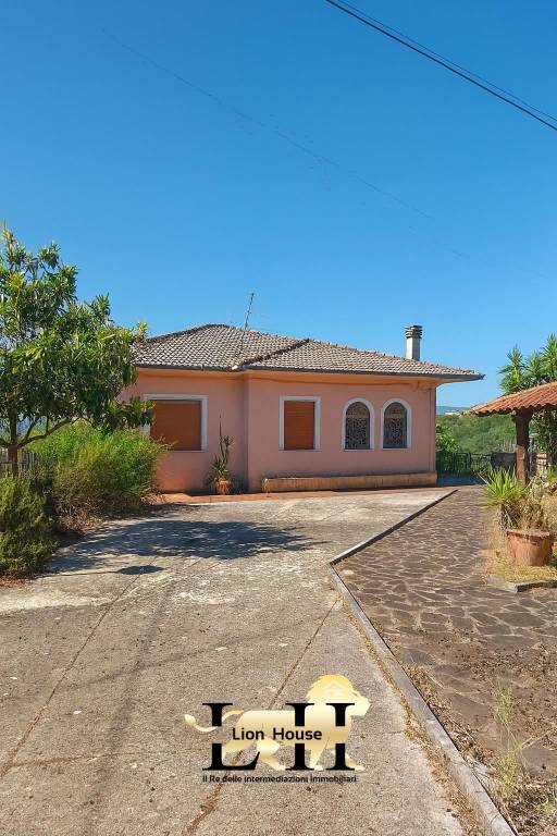 casa indipendente in vendita a Veroli
