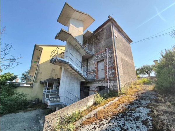 casa indipendente in vendita a Veroli in zona Colle Ciaffone