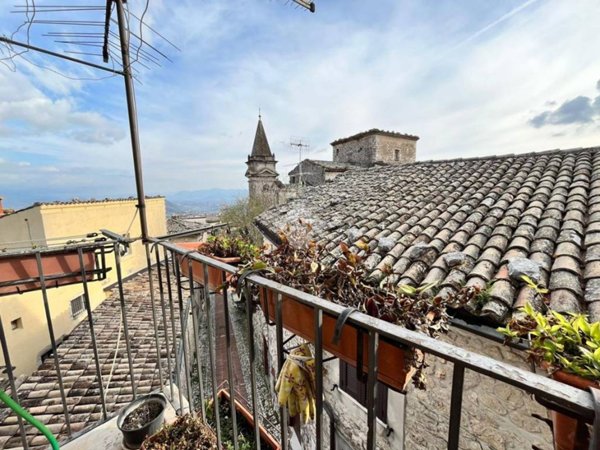 casa indipendente in vendita a Veroli