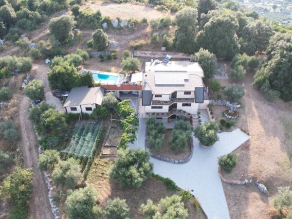 casa indipendente in vendita a Veroli