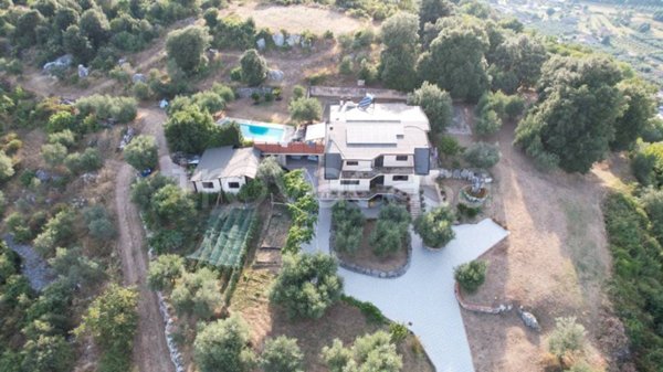 casa indipendente in vendita a Veroli