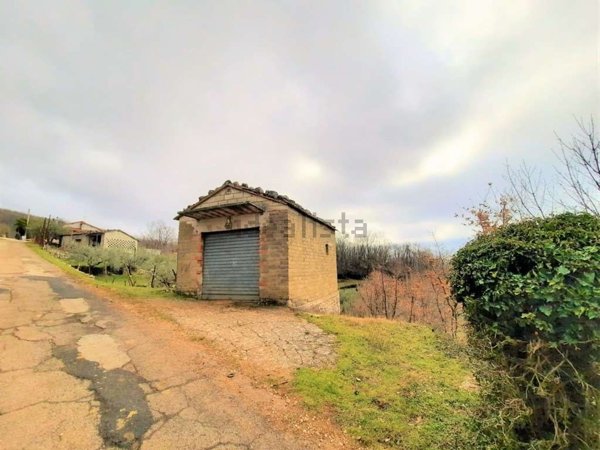 locale di sgombero in vendita a Veroli