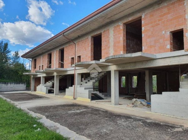 casa indipendente in vendita a Veroli in zona Giglio