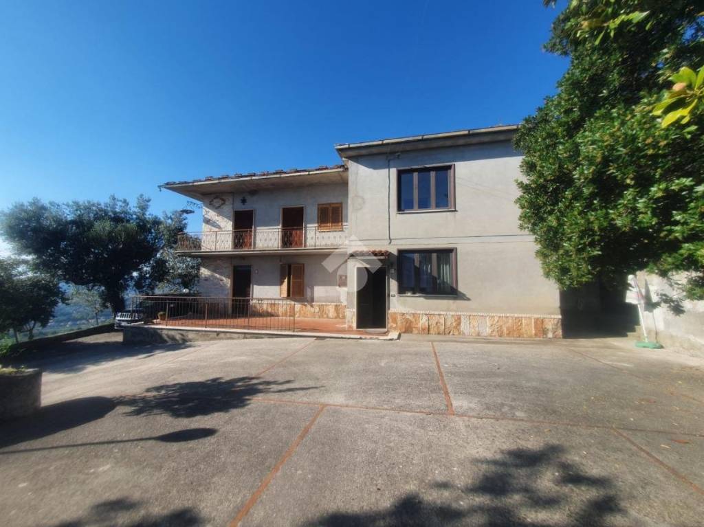 casa indipendente in vendita a Veroli