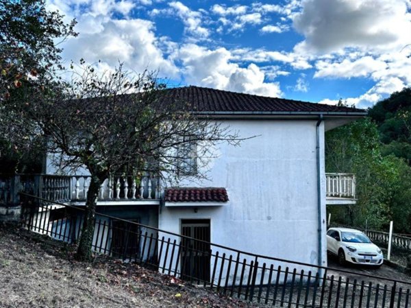 casa indipendente in vendita a Veroli in zona Casamari