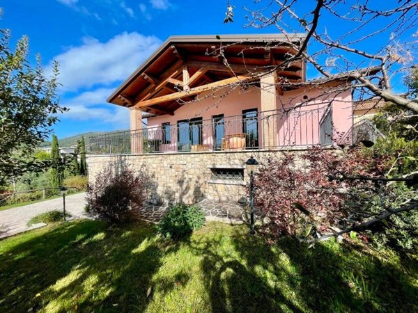 casa indipendente in vendita a Veroli in zona Case Cibba