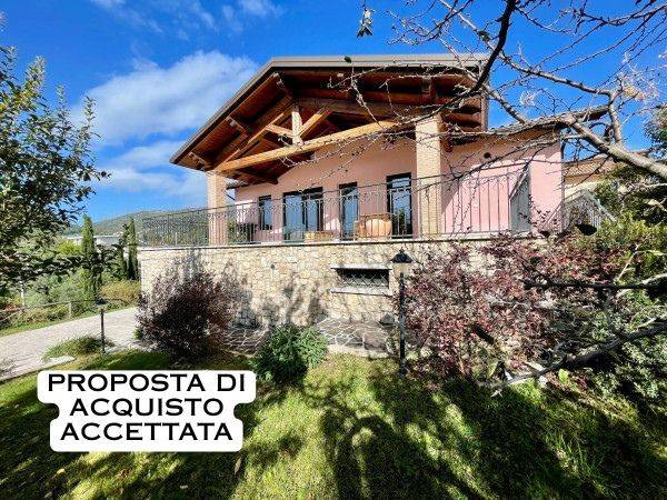 casa indipendente in vendita a Veroli