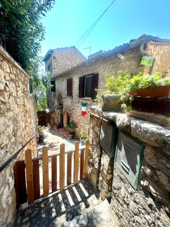 appartamento in vendita a Veroli in zona Giglio