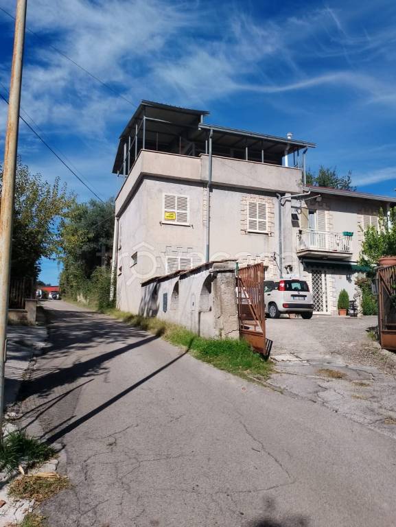 casa indipendente in vendita a Veroli