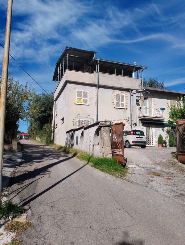 casa indipendente in vendita a Veroli