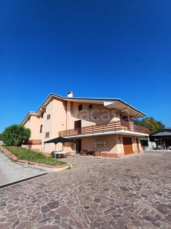 casa indipendente in vendita a Veroli in zona Castelmassimo
