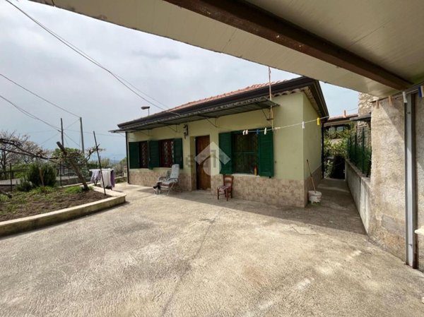 casa indipendente in vendita a Veroli in zona Santa Francesca