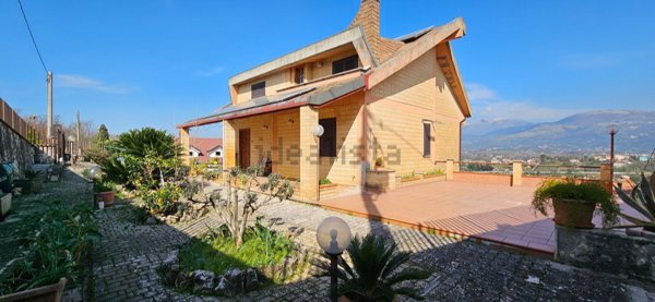 casa indipendente in vendita a Veroli in zona Castelmassimo