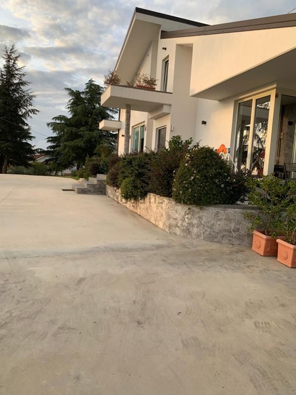 casa indipendente in vendita a Veroli