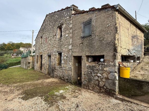 casa indipendente in vendita a Veroli