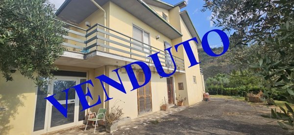 casa indipendente in vendita a Veroli