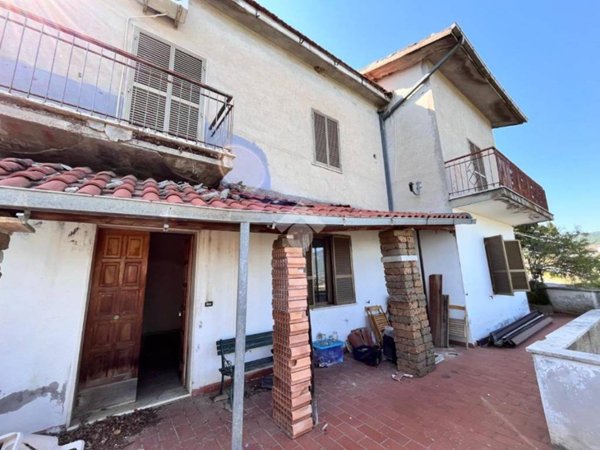 casa indipendente in vendita a Veroli