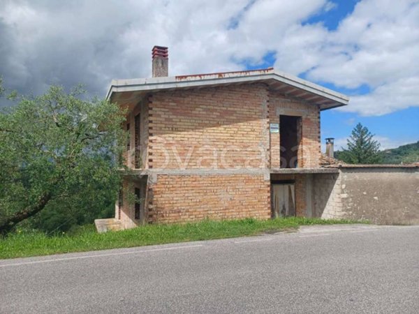 casa indipendente in vendita a Veroli in zona Giglio
