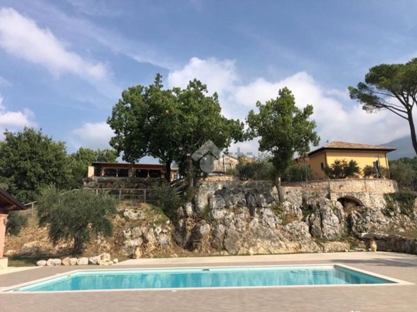 casa indipendente in vendita a Veroli