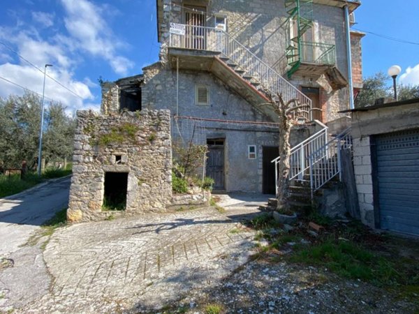 casa semindipendente in vendita a Veroli