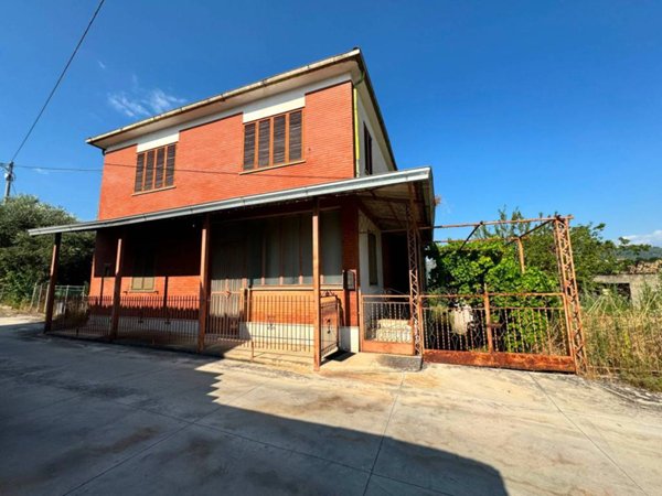 casa indipendente in vendita a Veroli