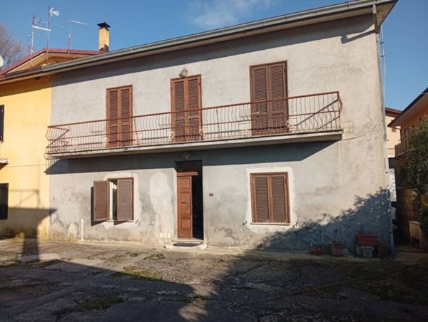 casa indipendente in vendita a Veroli in zona Casamari